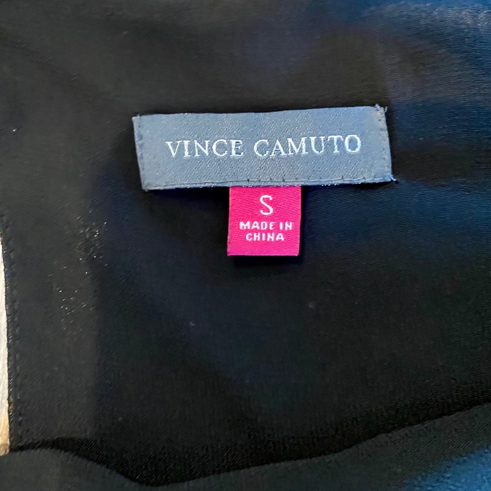 VINCE CAMUTO Pleated Bell Sleeve Blouse - Picture 7 of 7